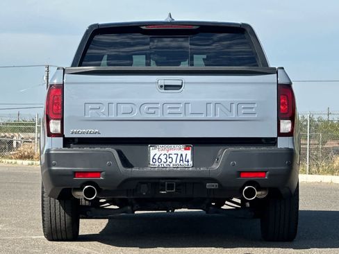 Certified 2024 Honda Ridgeline Black Edition image 4