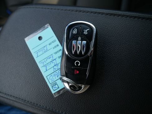 Used 2024 Buick Envista Sport Touring w/ Convenience I Package image 28