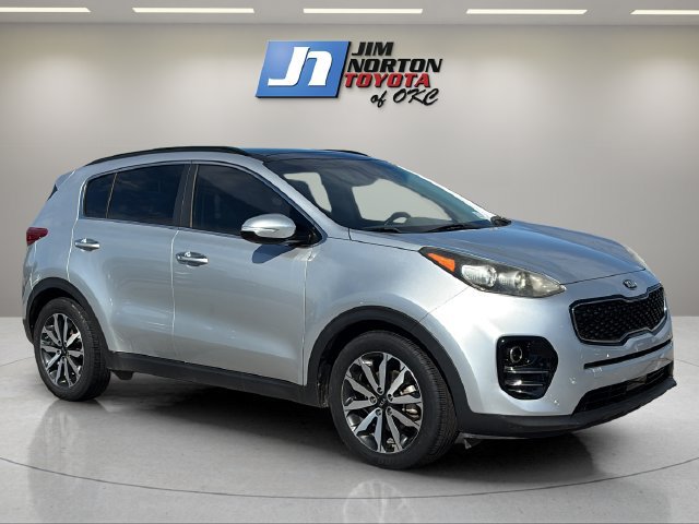 Used 2018 Kia Sportage EX w/ EX Technology Package FWD image 3