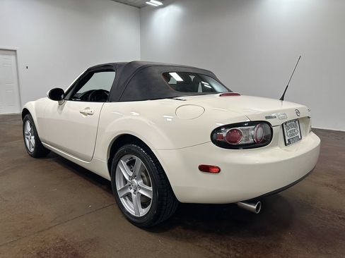 Used 2007 MAZDA MX-5 Miata Sport RWD image 42