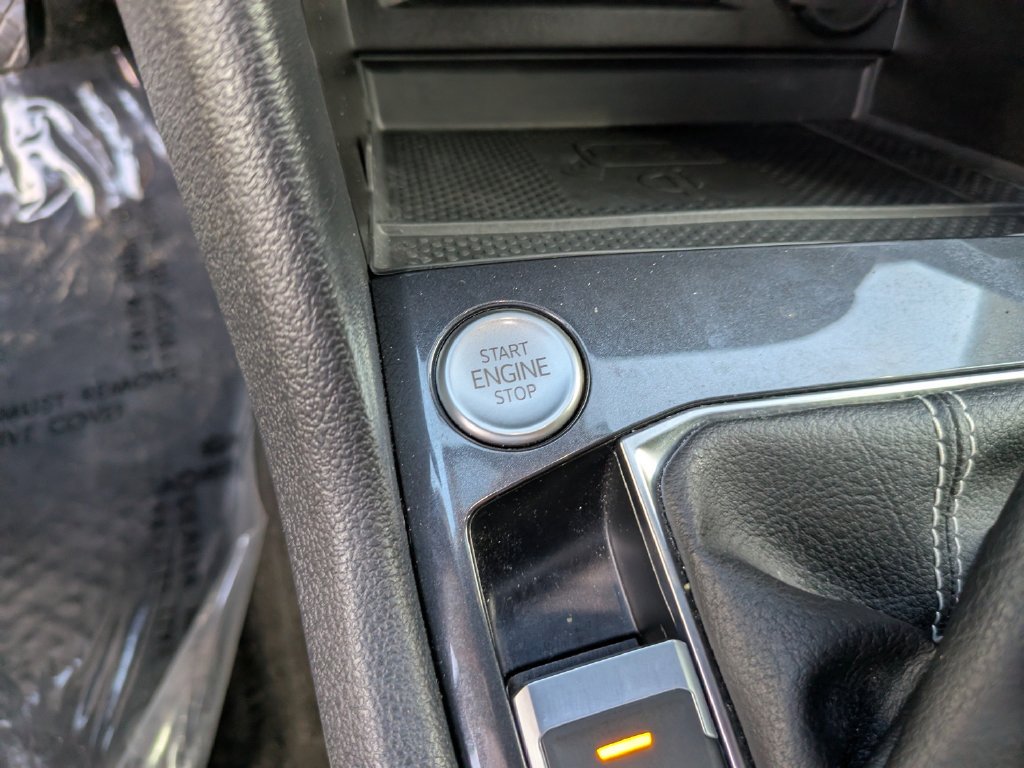 Certified 2023 Volkswagen Tiguan SE FWD image 24