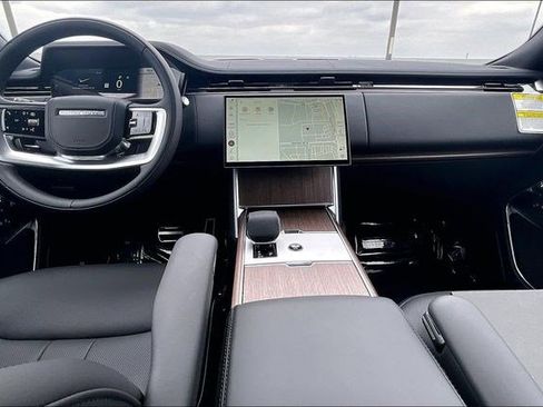 New 2026 Land Rover Range Rover Long Wheelbase SE image 5