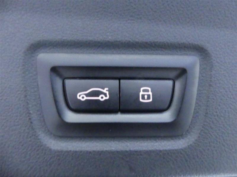 Used 2023 BMW i4 eDrive35 w/ Premium Package RWD image 31