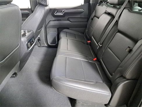 Used 2022 Chevrolet Silverado 1500 LTZ image 13