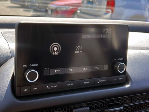 Certified 2023 Honda HR-V LX image 25