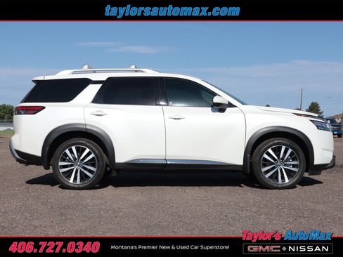 Used 2024 Nissan Pathfinder Platinum AWD/4WD image 3