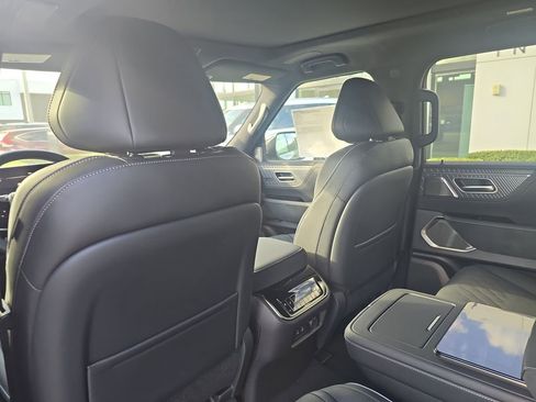 New 2026 INFINITI QX80 Autograph w/ Premium Cargo Package AWD/4WD image 15
