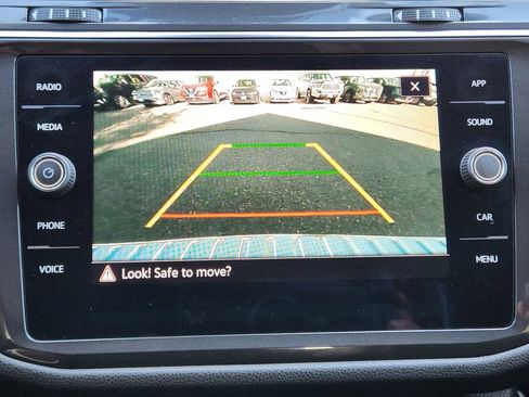 Certified 2023 Volkswagen Tiguan SE image 22