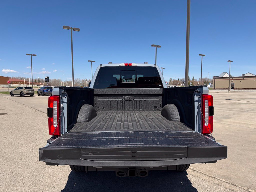 New 2026 Ford F350 Lariat w/ Black Appearance Package AWD/4WD image 8