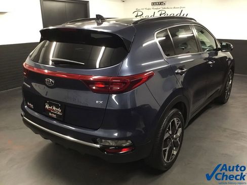 Used 2022 Kia Sportage EX image 11