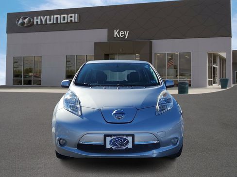Used 2015 Nissan Leaf SL w/ Premium Package image 8