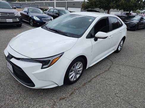Certified 2024 Toyota Corolla LE w/ LE Convenience Package FWD image 1