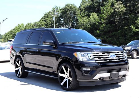 Used 2018 Ford Expedition Max XLT w/ Equipment Group 202A AWD/4WD image 9