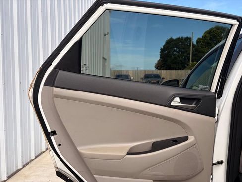 Used 2020 Hyundai Tucson SE FWD image 12