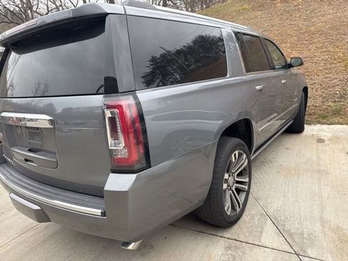 Used 2019 GMC Yukon XL Denali w/ Denali Ultimate Package image 3