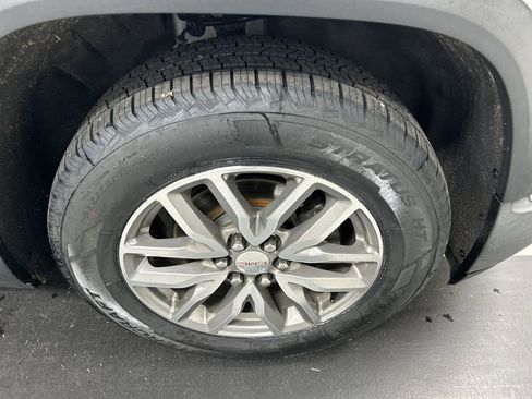 Used 2018 GMC Acadia SLE w/ Driver Alert Package I image 8