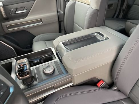 New 2025 GMC Hummer EV 2X w/ LPO, Cargo Utility Package AWD/4WD image 18