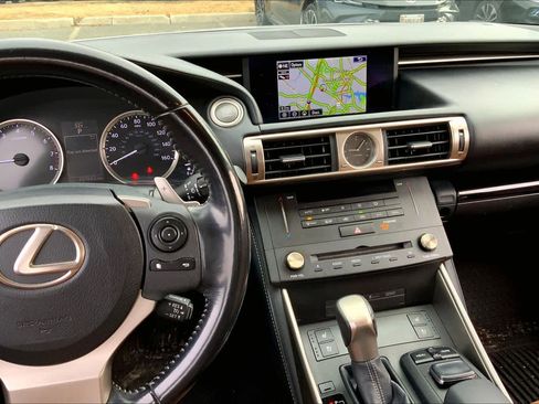 Used 2016 Lexus IS 300 AWD image 6