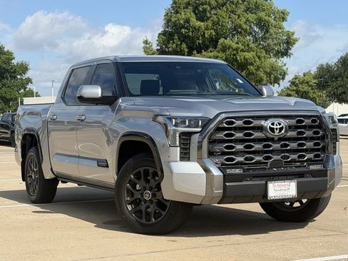 Used 2024 Toyota Tundra Platinum AWD/4WD image 2