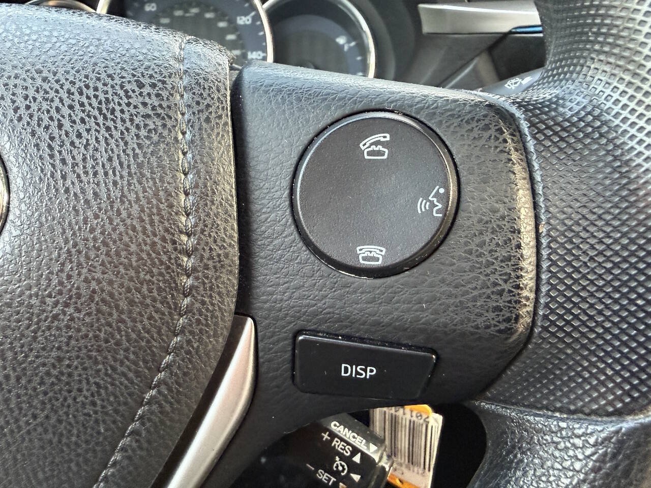 Used 2014 Toyota Corolla LE FWD image 19