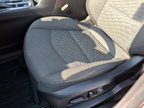 Used 2019 Chevrolet Equinox LT w/ Sun & Navigation Package FWD image 20