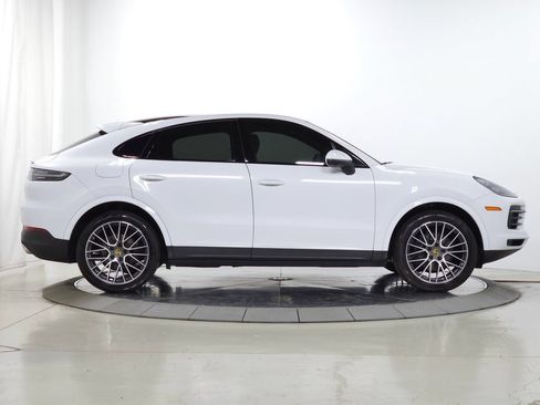 Used 2020 Porsche Cayenne AWD/4WD image 11