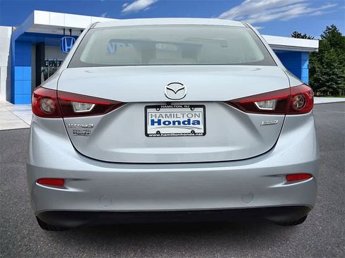 Used 2017 MAZDA MAZDA3 Sport w/ Preferred Equipment Package image 23