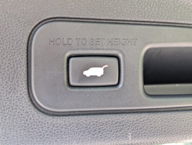 Used 2023 Acura MDX w/ Technology Package AWD/4WD image 15