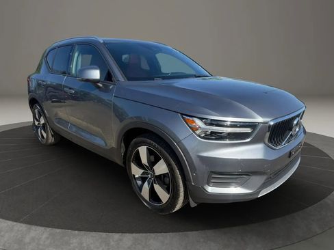 Used 2019 Volvo XC40 T5 Momentum AWD/4WD image 3