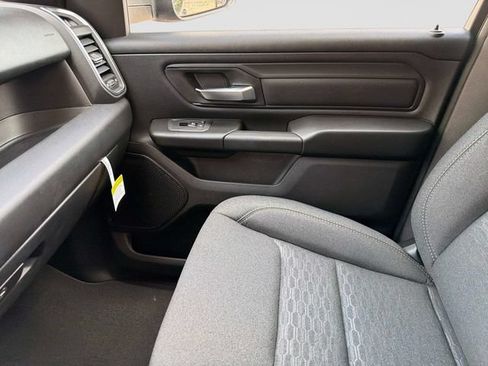 New 2026 RAM 1500 Express AWD/4WD image 21
