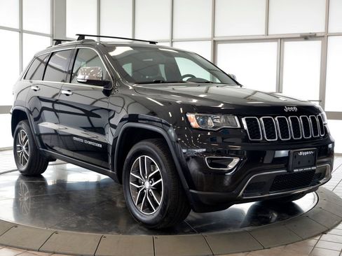 Used 2018 Jeep Grand Cherokee Limited AWD/4WD image 2
