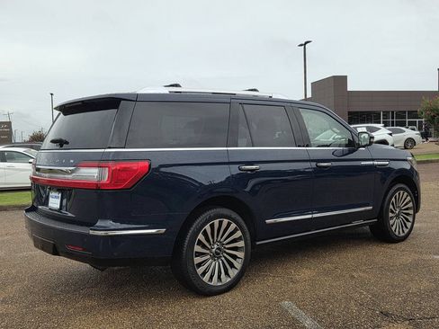 Used 2019 Lincoln Navigator Reserve AWD/4WD image 4