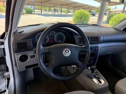 Used 2002 Volkswagen Passat GLS image 19