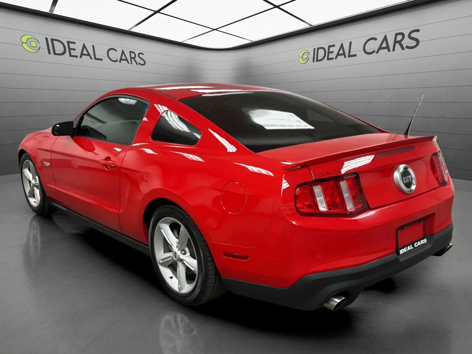 Used 2012 Ford Mustang GT RWD image 7