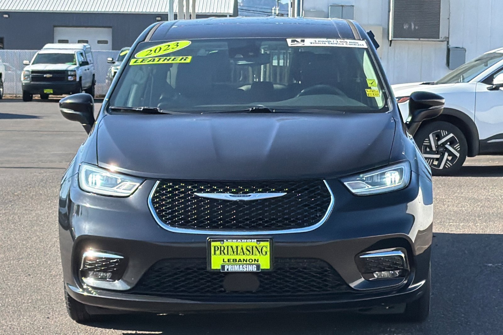 Used 2023 Chrysler Pacifica Touring-L FWD image 6