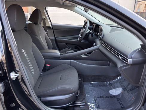 Used 2023 Hyundai Elantra SEL w/ Cargo Package FWD image 14