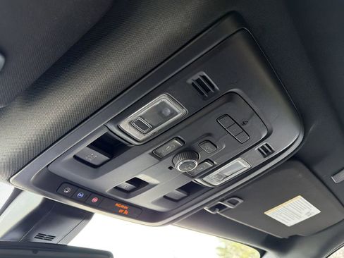 Used 2022 Chevrolet Tahoe RST w/ Sport Performance Package image 12