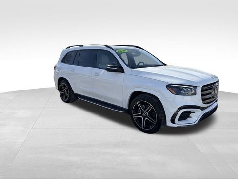 Used 2025 Mercedes-Benz GLS 450 4MATIC image 7