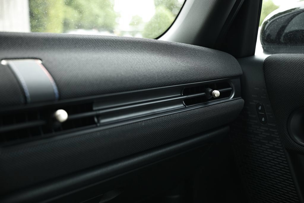 New 2026 MINI Cooper 4-Door Hardtop FWD image 42