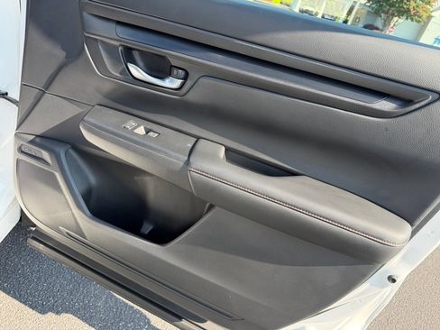 Used 2023 Honda CR-V Sport image 31