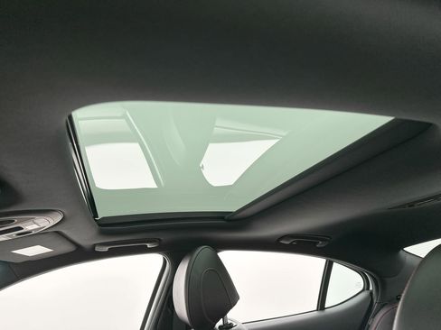 Certified 2026 Genesis G70 3.3T Sport Prestige image 22