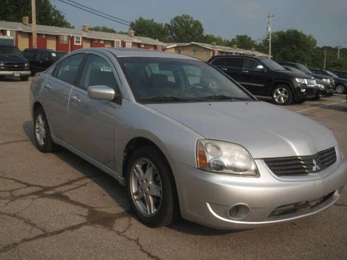Used 2007 Mitsubishi Galant ES image 3