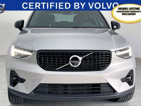 Certified 2025 Volvo XC40 B5 Plus image 6