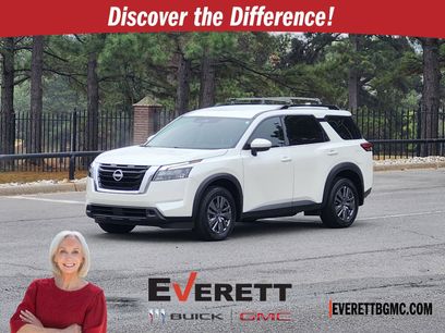 Used 2024 Nissan Pathfinder SV