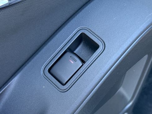 Certified 2024 Nissan Frontier SV w/ Hardbody Edition image 30