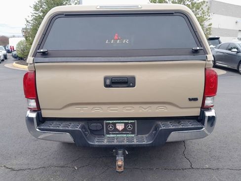 Used 2017 Toyota Tacoma TRD Off-Road w/ Tow Package image 15