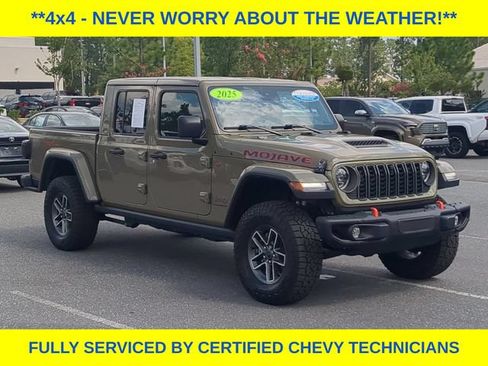 Used 2025 Jeep Gladiator Mojave AWD/4WD image 3