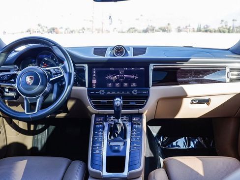 Used 2020 Porsche Macan image 13