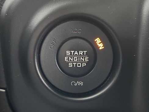 Used 2020 Jeep Gladiator Overland image 20