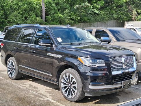 Used 2024 Lincoln Navigator Reserve AWD/4WD image 1